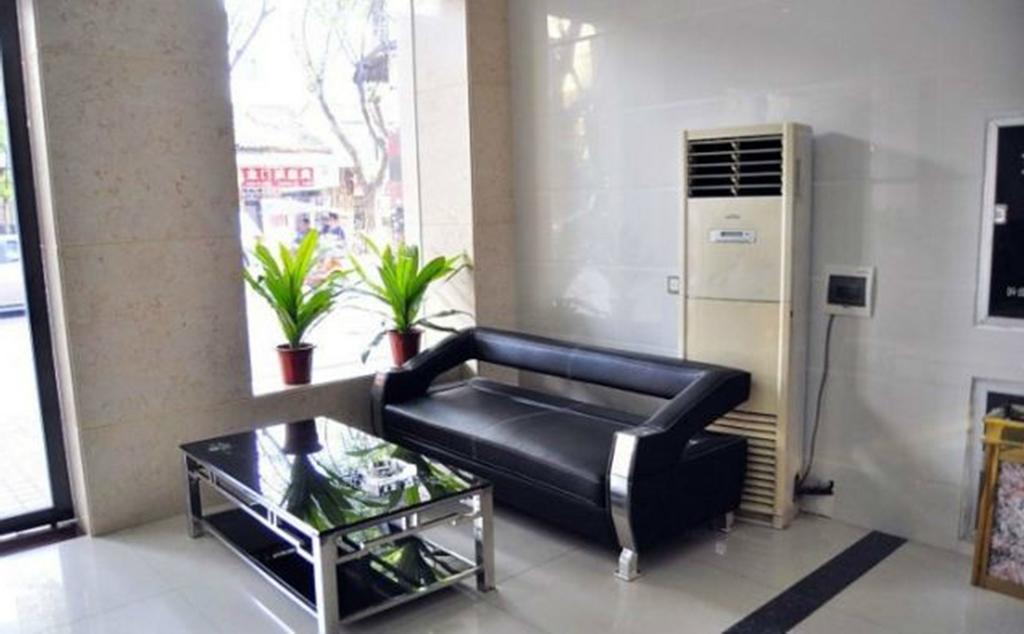 Aoqi Business Hotel Canton Esterno foto