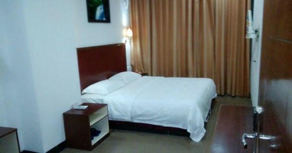 Aoqi Business Hotel Canton Esterno foto